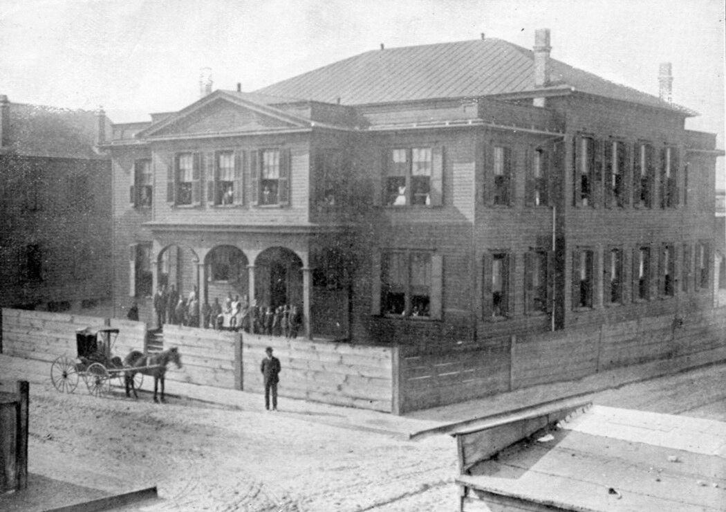 Dart_Hall_ca_1900.jpg